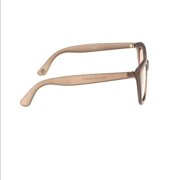 Foster Grant Translucent Sunglasses - Picture 3 of 6